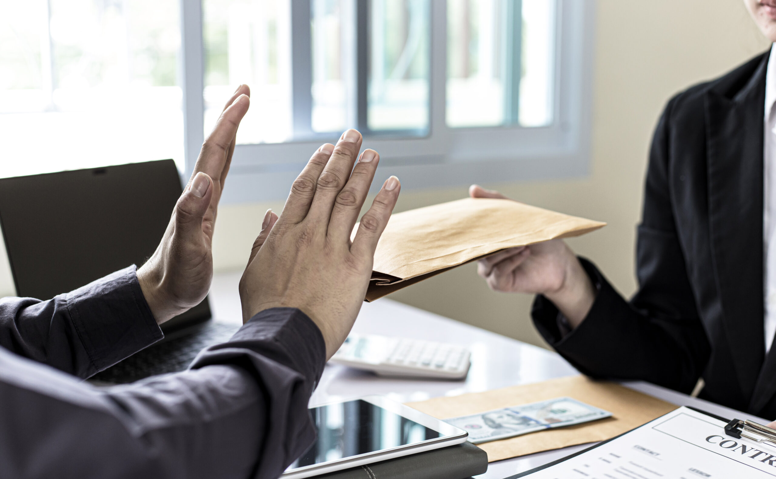 Qué es el Tráfico de influencias